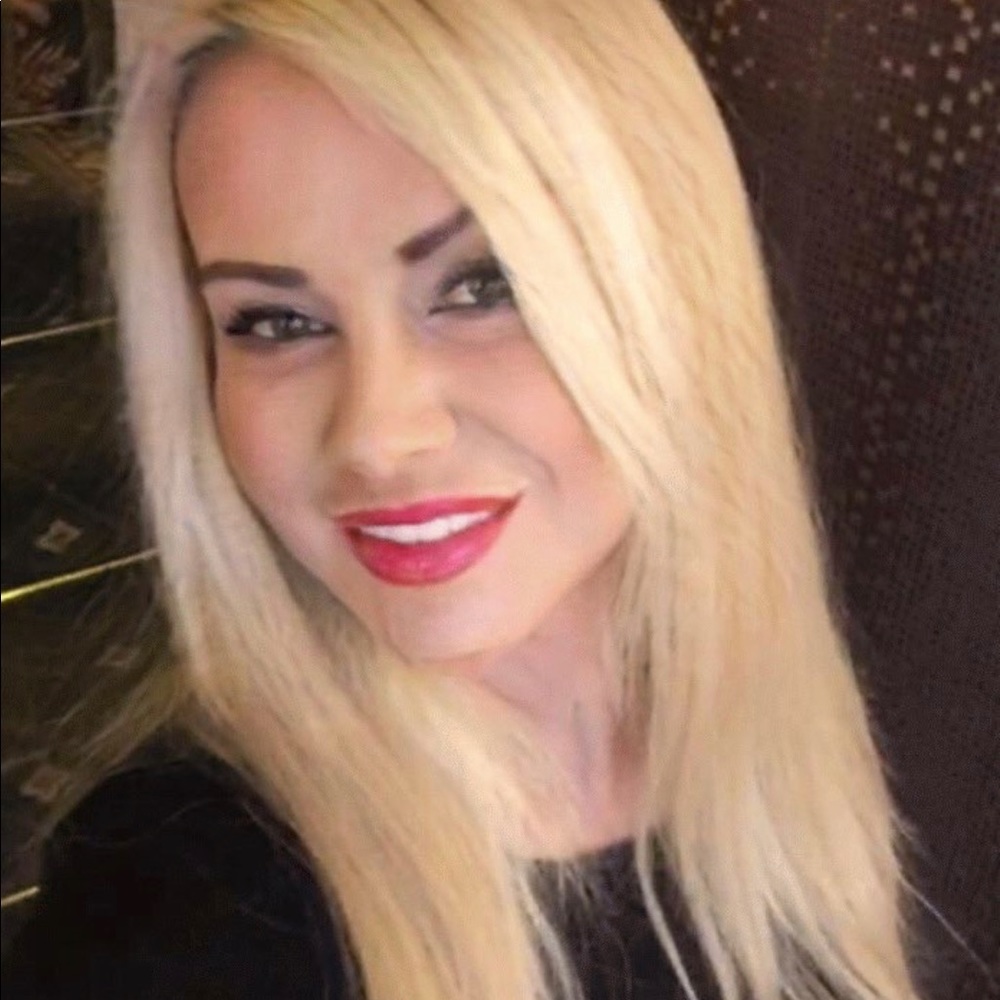Meet your Posher, Janina